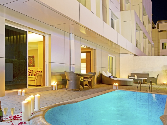 Presidential suit_640x480-2-300x225.jpg